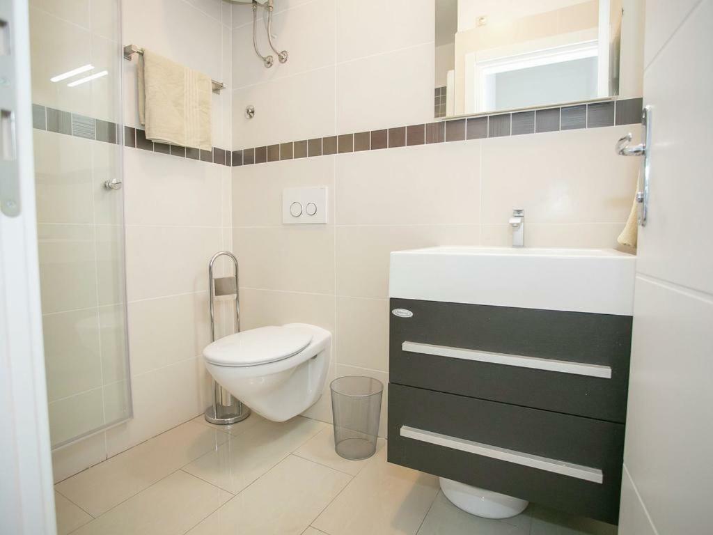 Sesar Apartments Krk - No. 3 Cvita كرك المظهر الخارجي الصورة